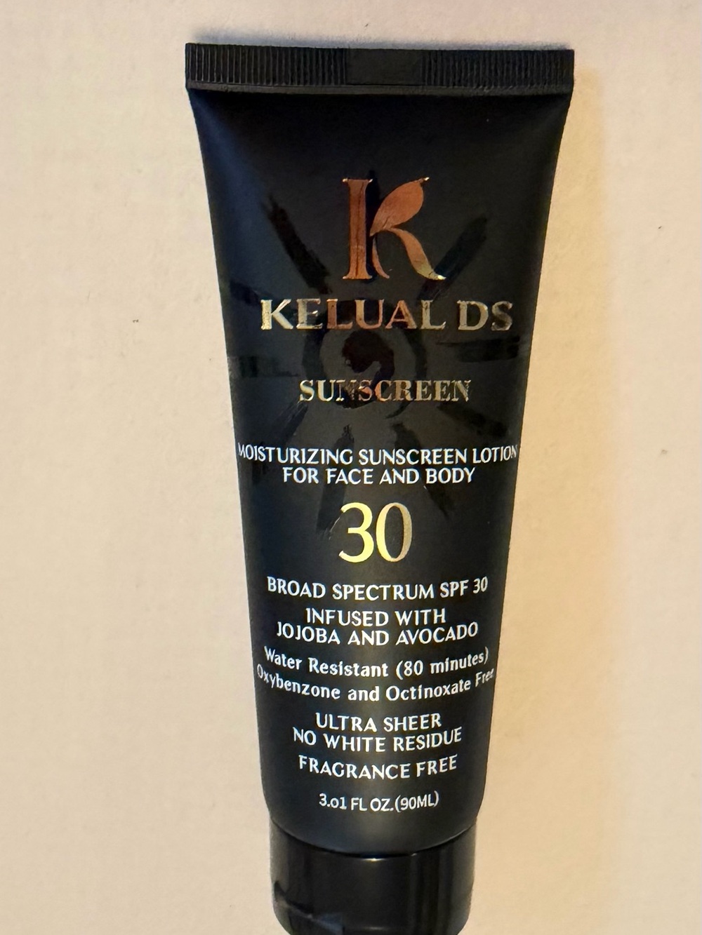 SPF 30 Moisturizing Sunscreen Lotion - Black